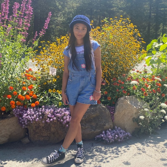 Meet your Posher, Madison - Picture 1 of 1